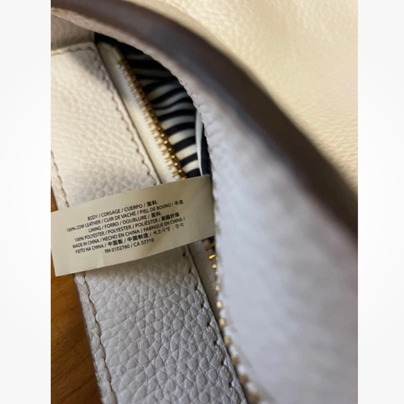 Kate Spade NY Orchard Street
Hemsley Pebbled Leather Handbag
Bright White - Picture 15 of 16
